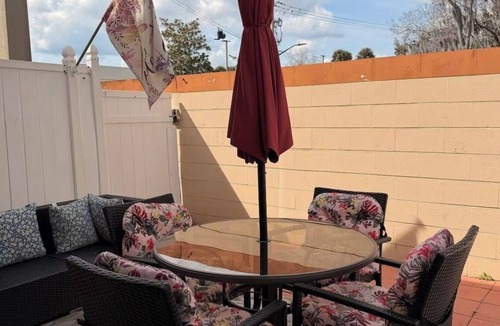 South Daytona House | Perfect Town House By The Beach!