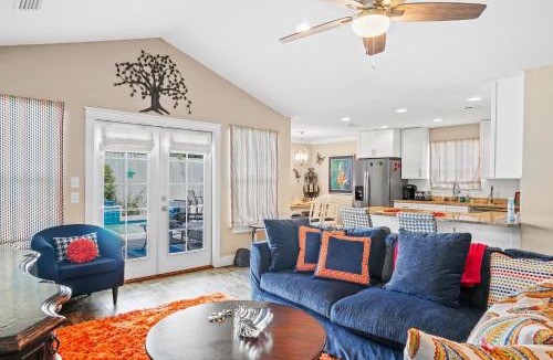 Riviera Beach House | Pet Friendly Beach House - Paradise on Palm by Panhandle Getaways