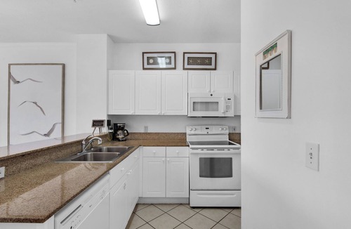 Frangista Beach Condo | Pet Friendly Gulf View Unit-Amenities-Beach Access
