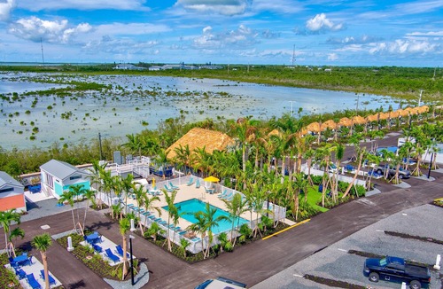 Sugarloaf Key Cottage | Pet-Friendly Lakefront Bunglaow - Sugarloaf Key - Great Amenities (21)