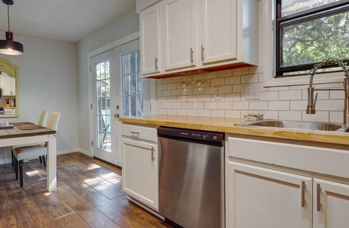 Bellview House | Pet-Friendly Pensacola Vacation Rental w/Patio