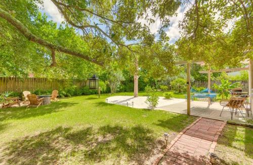 Southeast Pensacola House | Pet-Friendly Pensacola Home with Sunny Backyard!