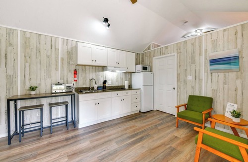 Picayune Cottage | Pet-Friendly Picayune Tiny Home: 4 Mi to Dtwn!