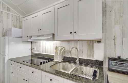 Picayune House | Pet-Friendly Picayune Tiny Home Near Space Center!