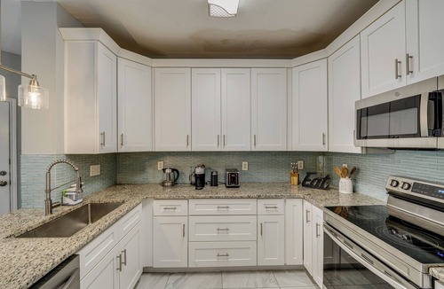 South Arlington House | Pet Friendly! Renovated Arlington Home Near AT&T