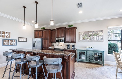 Villa Lago House | Pet Friendly ~ Two Golf Carts ~ Golf Course View ~ Back Patio