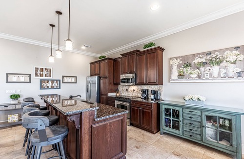Villa Lago House | Pet Friendly ~ Two Golf Carts ~ Golf Course View ~ Back Patio