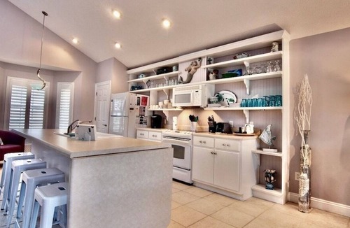 Riviera Beach Cottage | Pet Friendly Coastal Cottage Beach House
