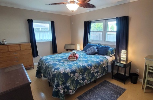 Riviera Beach House | Pet Friendly /Trailer Parking /Easy Walk to Beach