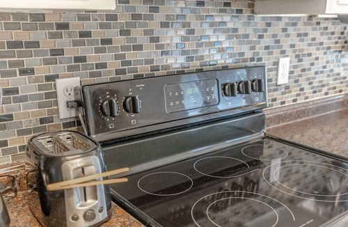 Riviera Beach House | Pet Friendly /Trailer Parking /Easy Walk to Beach