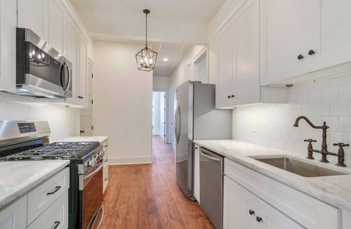 Faubourg Delassize Villa | Pet-Friendly Villa w/BBQ Near French Quarter Street Car