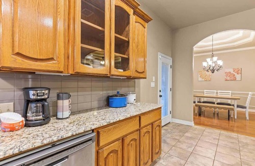 Killeen House | Pet-Friendly Villa w/Backyard & EV Charger, Near Fort Hood - Professionally Managed by Stay Albatross | Furnished Rentals