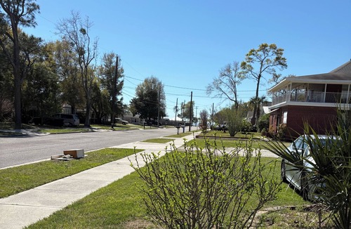 Biloxi Cottage | Pinecone Biloxi Beachside Rentals