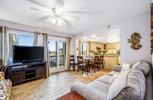 Sunnyside Apartment | Pinnacle Port A-101