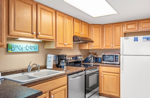 Sunnyside Condo | Pinnacle Port Vacation Rentals-B2 Tower 1 bdrm. condo