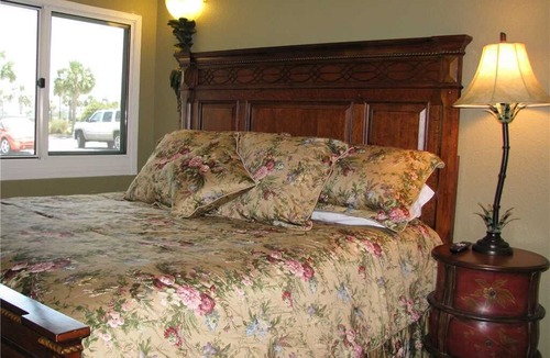 Sunnyside Condo | Pinnacle Port Vacation Rentals- C2 building, 2 bdr. 2 bath Gulf Front Ground Floor condo!