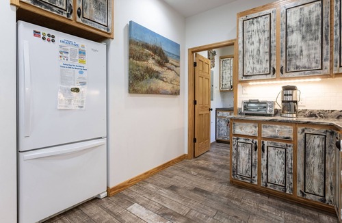 Surf Side Shores House | Pirate Daze- Pool, Soaking Spa, *Golf Cart! Game Room! Pirate Theme!