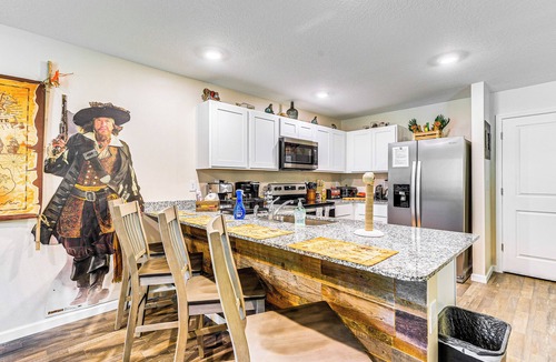 Pine Ridge House | Pirate Escape: Near Rainbow Springs State Park!