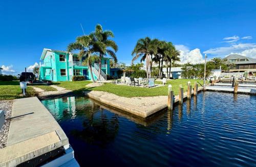 Bokeelia Apartment | PIRATES COVE Inn & Marina