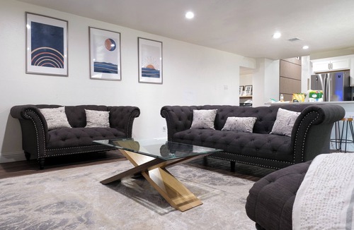 Plano House | Plano/Frisco 3BR Home Sleeps 10 Perfect for Groups & Business