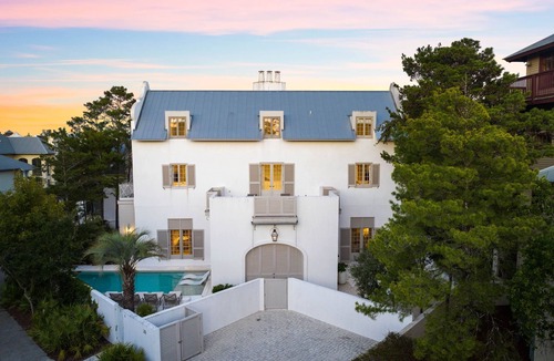 Rosemary Beach House | Playa Blanca|Private Community Beach Access|Private Pool and Large Outdoor Area