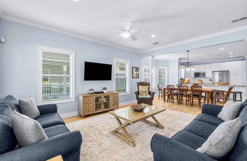 Crystal Beach House | Pool + Hot Tub - Block to Beach - Golf Cart - HUGE Home + Carriage House