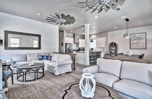 Crystal Beach House | Pool, Hot Tub, Game Room, Golf Cart - Kings Castle