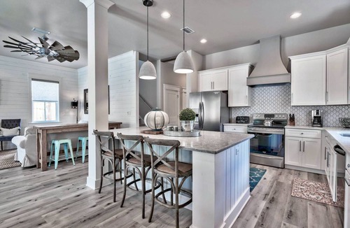 Crystal Beach House | Pool, Hot Tub, Game Room, Golf Cart - Kings Castle