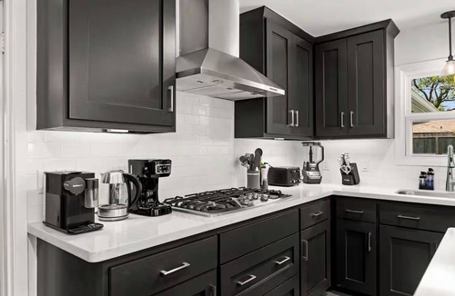 Braeswood Place House | Pool, Hot Tub & Game Room Near Med Center