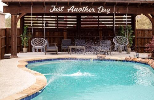 Corinth Villa | Pool house with hot tub and cinema