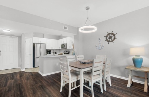 Indian Bayou Condo | Pool Paradise with 75" TV - The Palms of Destin