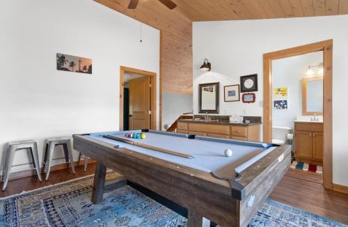 Pass Christian House | Pool Retreat Waterfront 6 Bedroom Boat Ramp Game Room Pass Christian Home