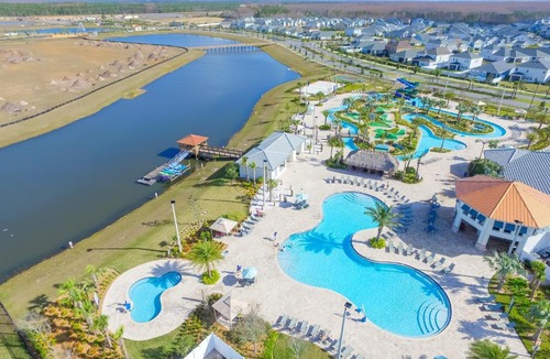 Kissimmee House | Pool Townhome 5mi to DISNEY FREE Waterpark