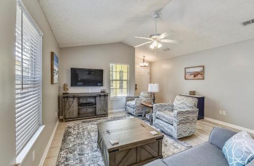 Panama City Beach House | Poolside Cabana by Book That Condo