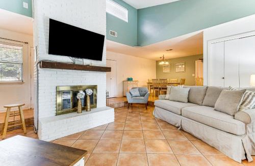 Gulf Breeze Villa | Poolside Oasis 7 Mi to Pensacola Beach Boardwalk!