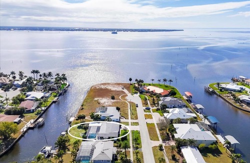 Edgewater House | Port Charlotte 4 Bedroom Pool Vacation Home on Peace River