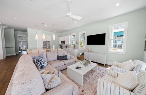 Sunnyside House | Premium Gulf Front Home! New Remodel. Now with Beach Service Included!