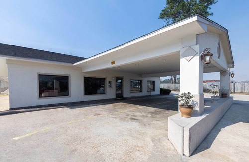 DeRidder Apartment | Premium King Bed|Nsmk