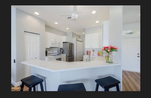 Tropical Cove Villa | Prestigious Lexington Country Club minutes from Ft Myers Beach & Sanibel Island.