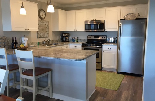 Gulf Place Condo | Price Drop for Fall, Two Night Stay, Private Beach Access, Great Restaurants