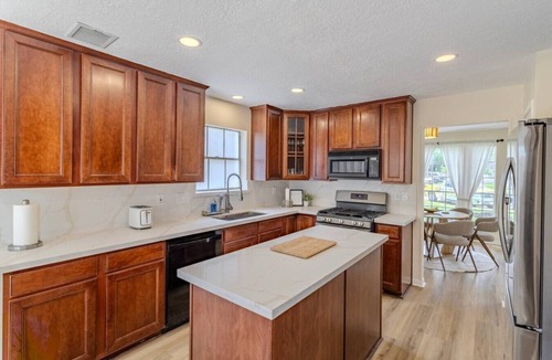 Sugar Land House | Prime Houston-Suburb Stay | Mins to Hwy 6, 99 & 59
