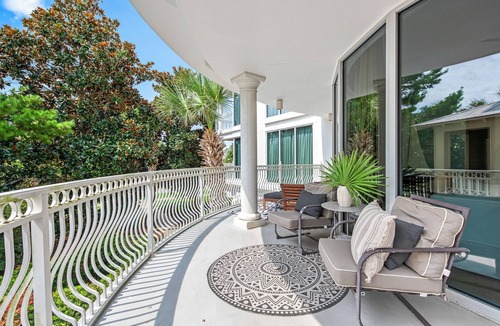 Rosemary Beach Condo | Prime Location ~ Walk to the Best of 30A~b/t Alys and Rosemary
