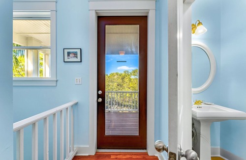 Plantation House | Prince of Tides - 6 BEDROOM with POOL+ELEVATOR - SHORT WALK TO BEACH