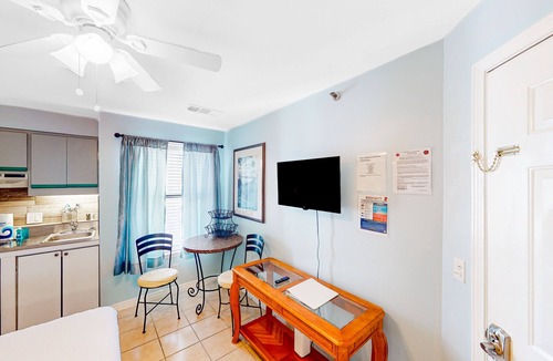 Gulf Lagoon Beach Apartment | Pristine water front condo with sauna, pool, tennis court & WiFi