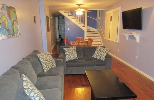 Seventh Ward House | Private 3 bed/2 bath home 12 blocks from French Quarter, Jazz Fest, Super Dome