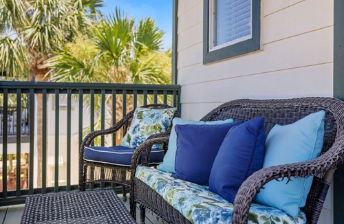 Summer Breeze House | Private 3BR/3BA house in West PCB. 5 minute walk to the beach!