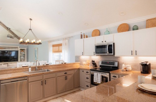 Jacksonville Beach House | Private Beach Bar Vibes | Pool, Grill + Games