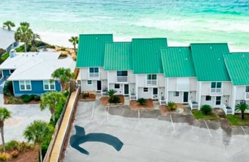 White's Gulfview House | Private Beach Access! Bikes, Yard & Pet-Friendly | Clareon Cottage 30A