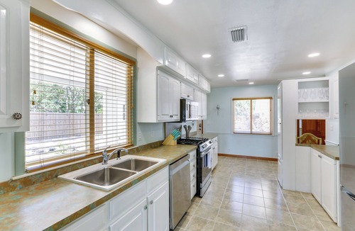 Panacea Cottage | Private Beach + Dock: Waterfront Panacea Retreat!