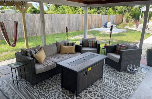 Pretty Bayou House | Private Bungalow with pool across the street from bay! 5 min drive to the beach.